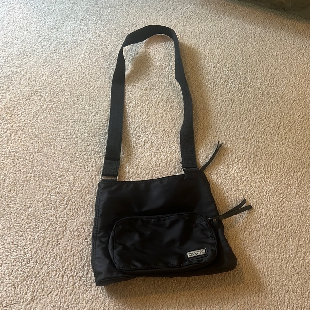 KennethCole Reaction Shoulder bag